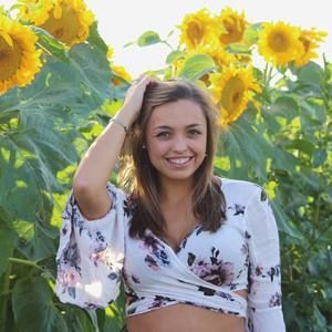 Meet your Posher, Lauren